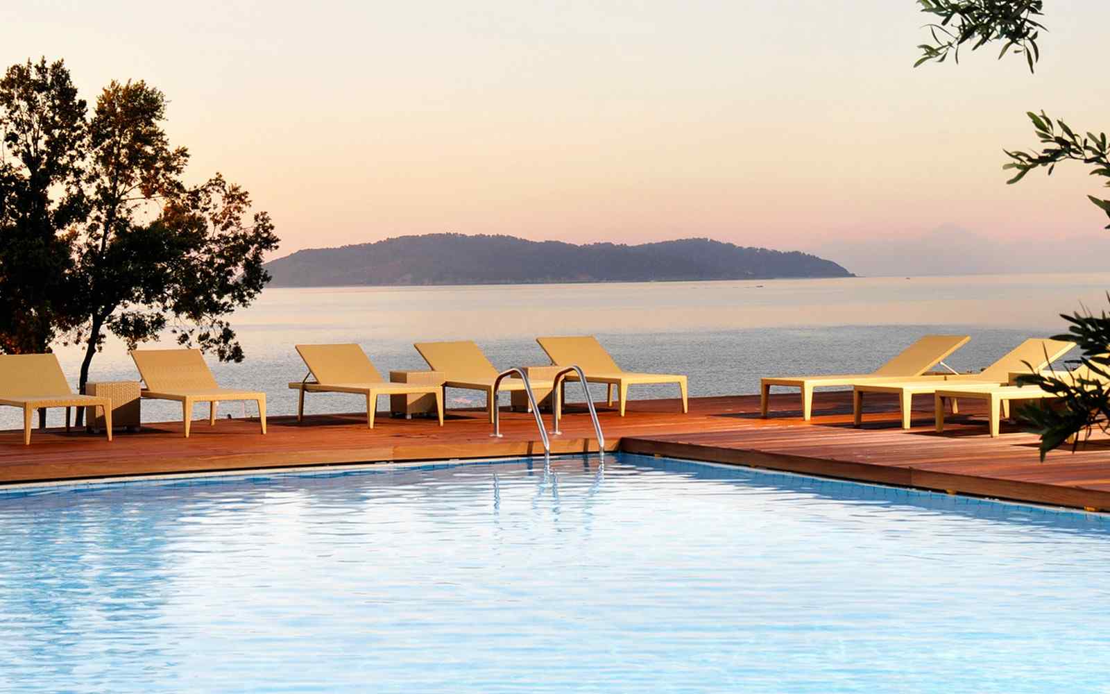 https://telethrio.gr/wp-content/uploads/2016/03/summer-activities-05.jpg